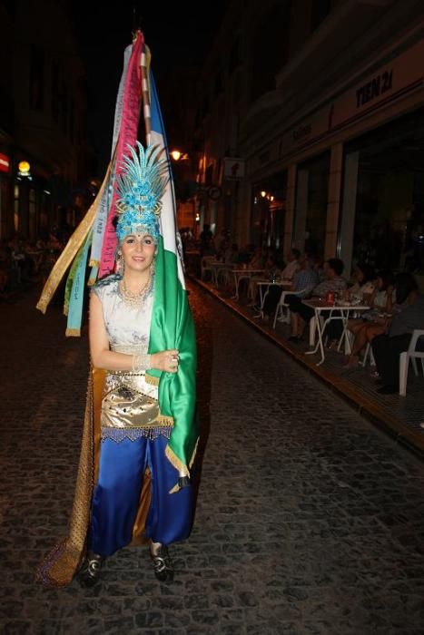 Los Moros y Cristianos de Jumilla cumplen treinta años con un espectacular desfile