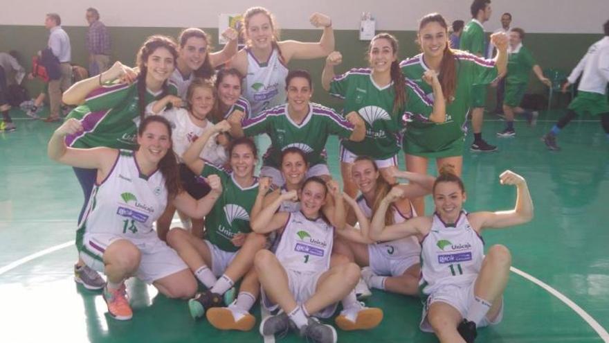 El Unicaja femenino celebra su pase a la Final Four.