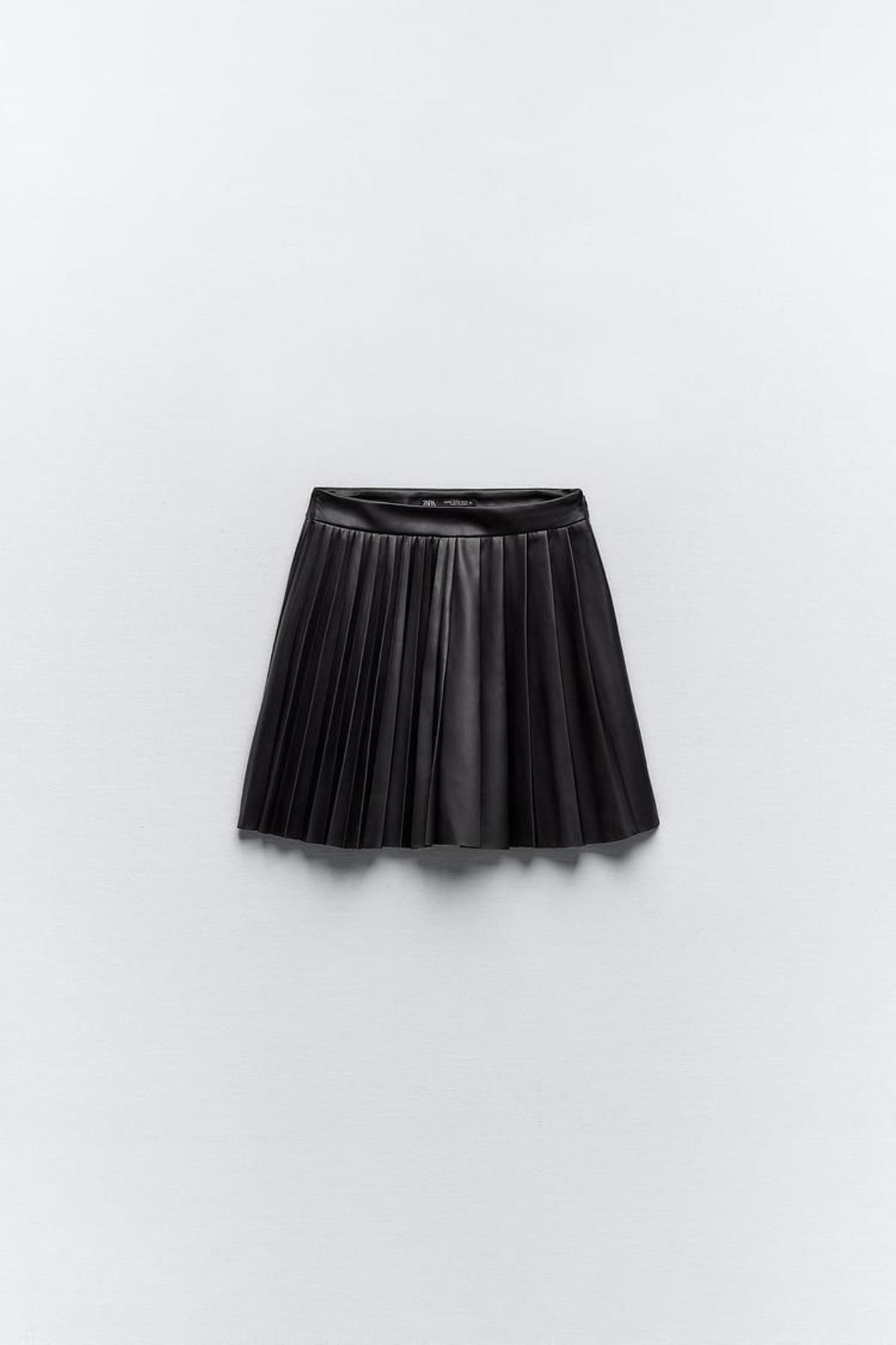 Falda mini de tiro alto y efecto piel