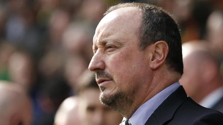 Benítez seguirá en el Newcastle