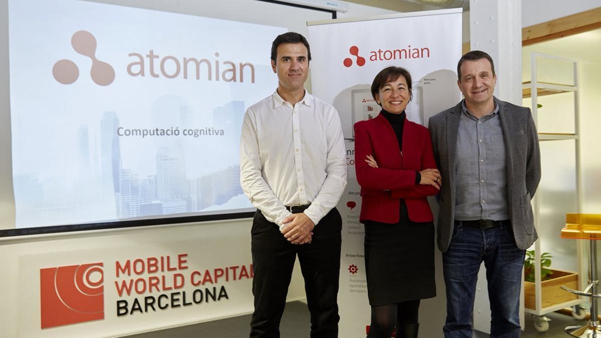 Rueda de prensa de Atomian con Miquel Montero de Quadras, Beatriz Cabrera y Miquel Martí.