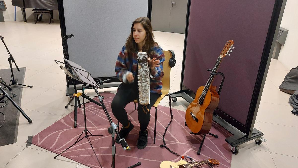 Ester Vallejo, en el Laboratorio audiovisual del Centro de Historias.
