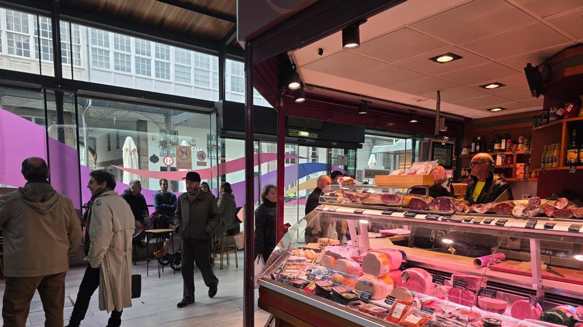 Ambiente en La Plaza, el mercado de Avilés.