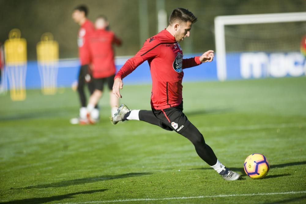 Los jugadores se han entrenado a las órdenes de Natxo González en el penúltimo entrenamiento de la semana antes del partido del sábado en Riazor.