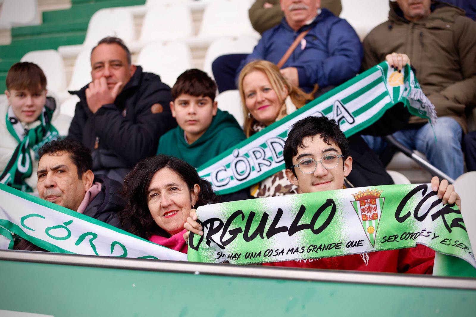 El Córdoba entrena ante su afición en El Arcángel