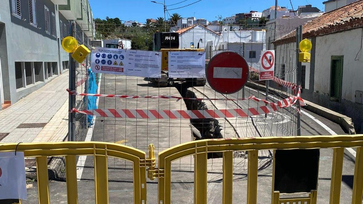 Endesa refuerza el suministro eléctrico en Moya con una nueva línea subterránea y una estación