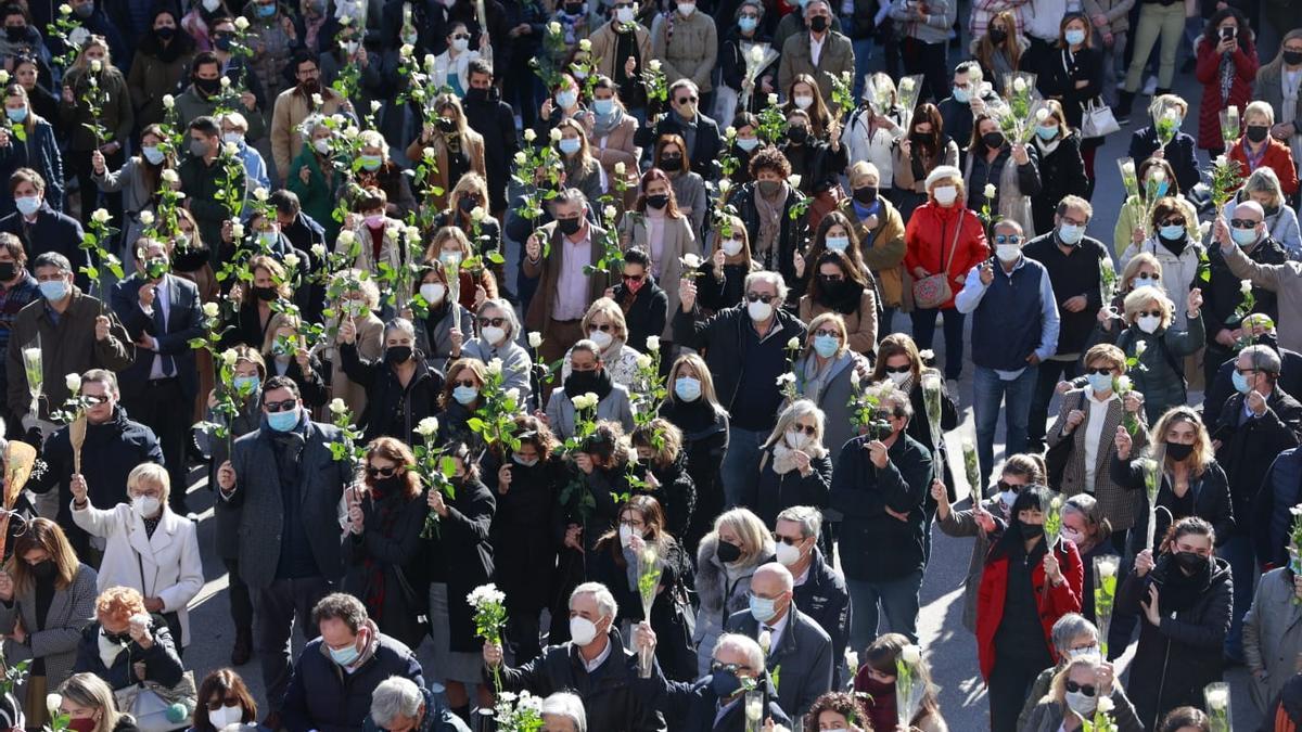 Homenaje a Cristina, la última mujer asesinada en València por su pareja