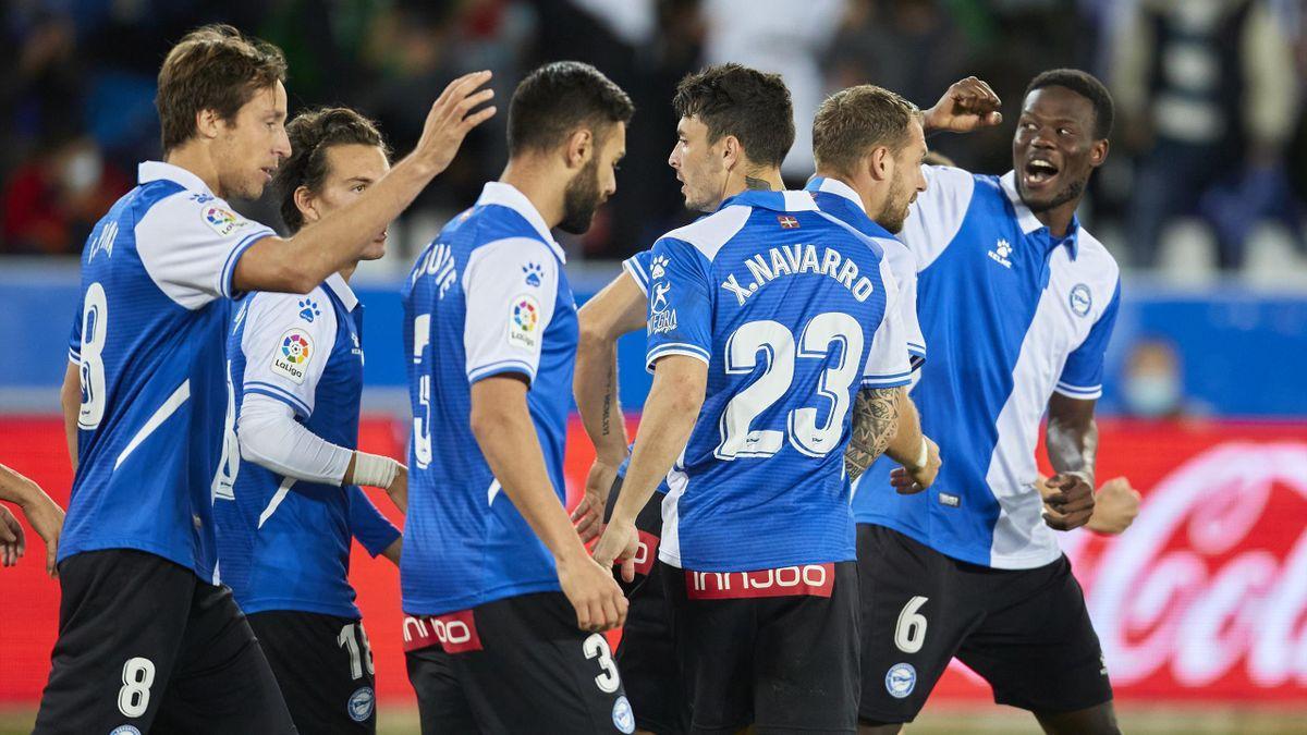 Con dos victorias y un empate, el Deportivo Alavés ha logrado salirse de la zona de descenso