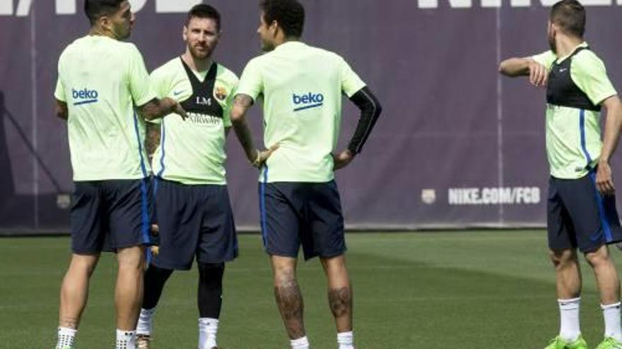 Ambient distès en l&#039;últim entrenament del Barça.