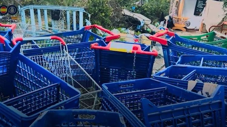Quince detenidos por robar 30 carritos de supermercados de Murcia y una cometa de windsurf