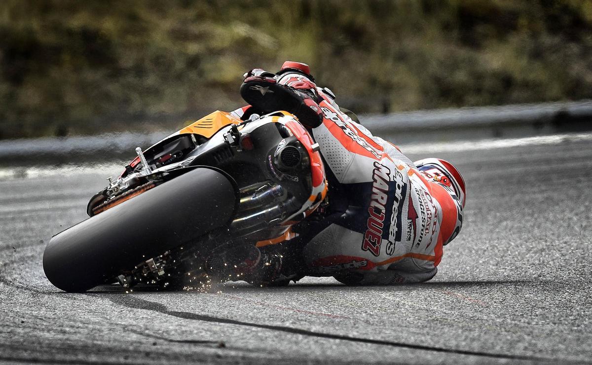 Marc Márquez (Honda), en 2014, en Brno, parece que se cae, pero no se cayó, no.