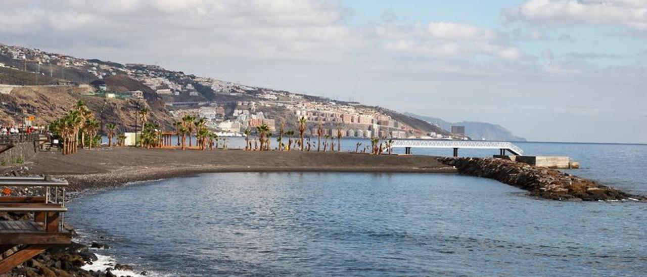 Una de las playas del núcleo de Caletillas, en Candelaria.