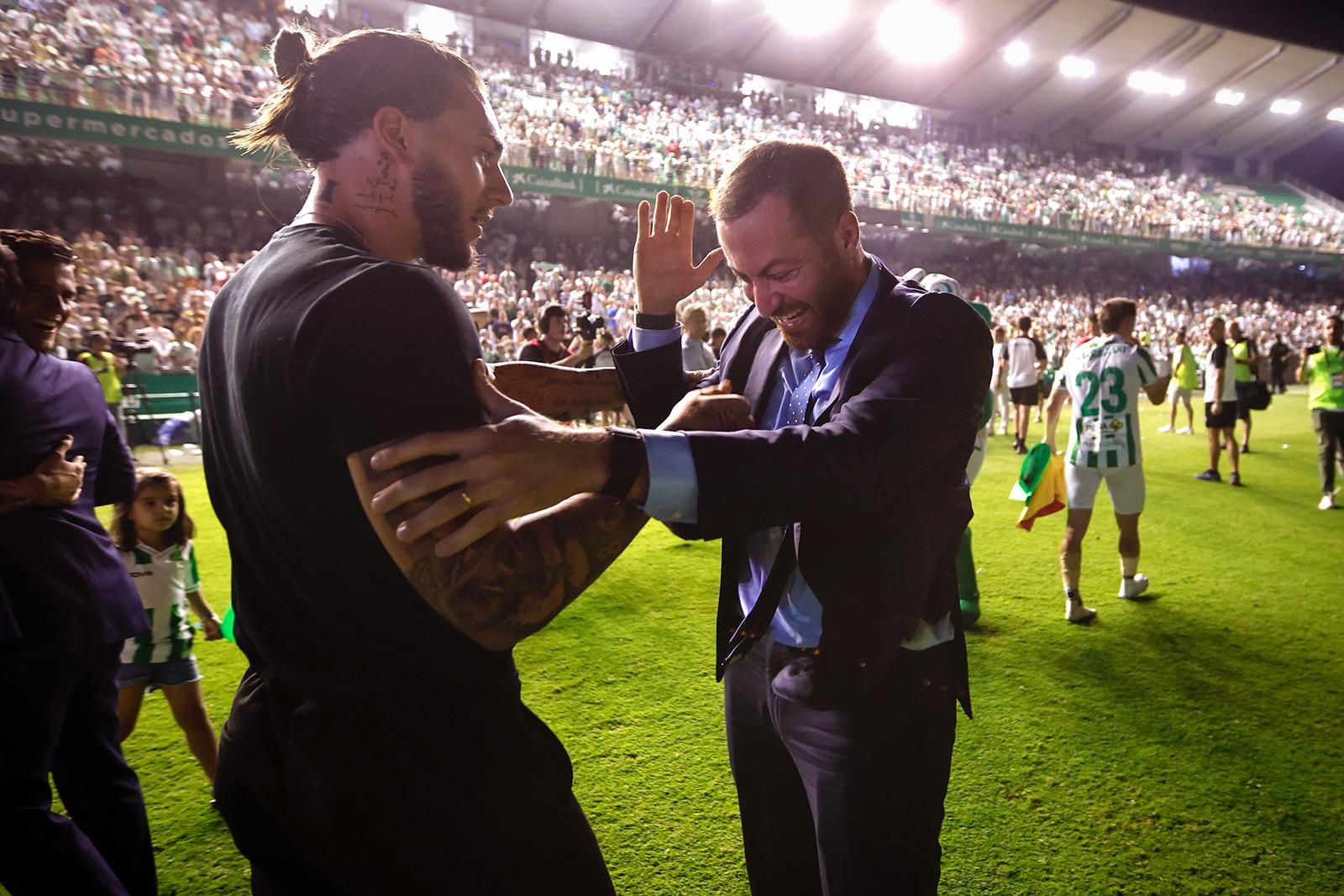 El Córdoba CF vuelve a Segunda / Las mejores imágenes de una noche para la historia