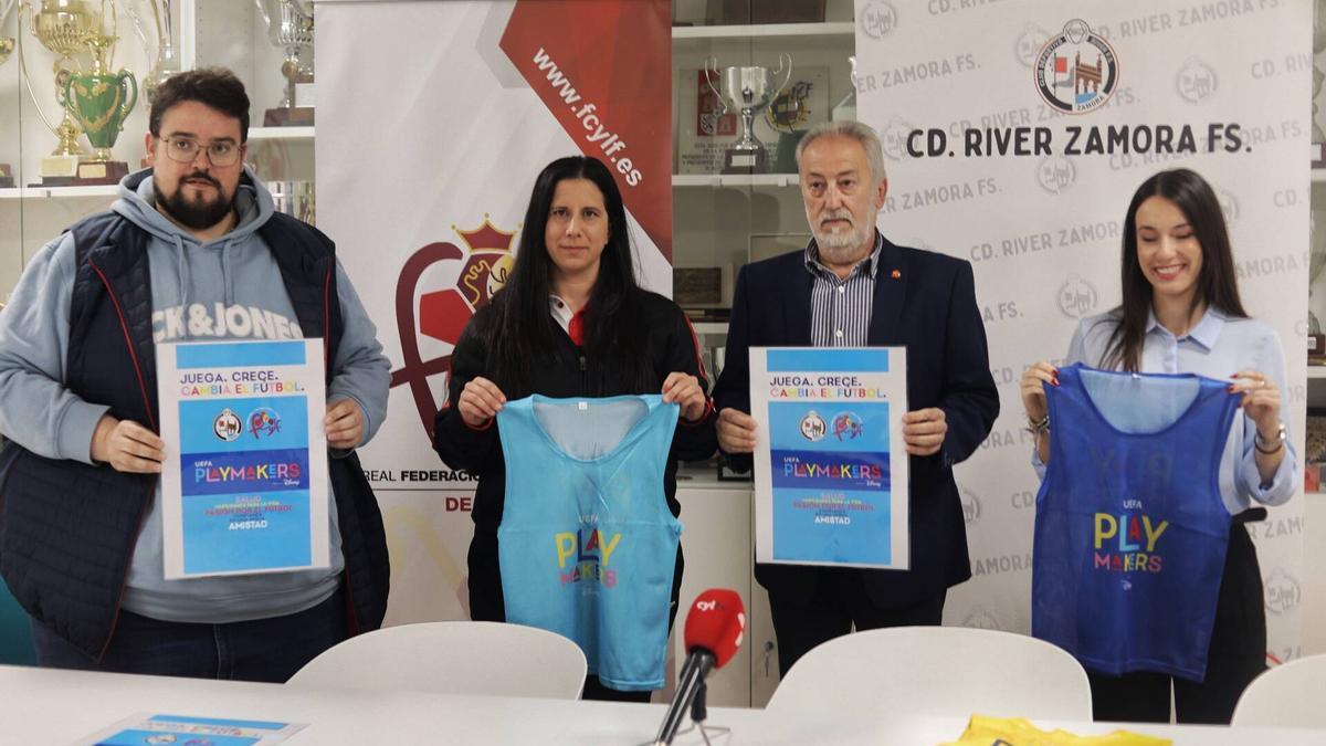 Participantes en el acto de presentación del Playmakers.