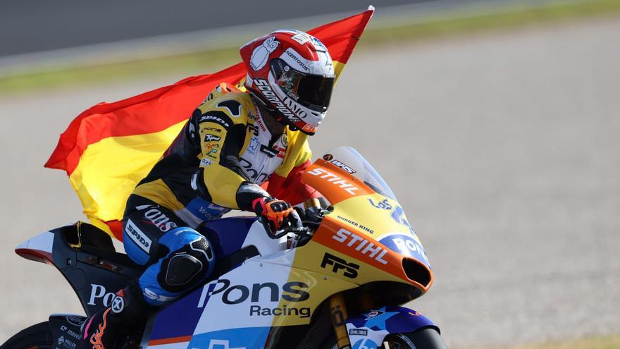 Las mejores imágenes de la carrera de Moto2 en Cheste