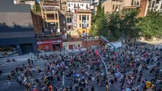 Barcelona realojará a la mitad de los ocupantes de fincas municipales de Vallcarca tras la mediación del Síndic