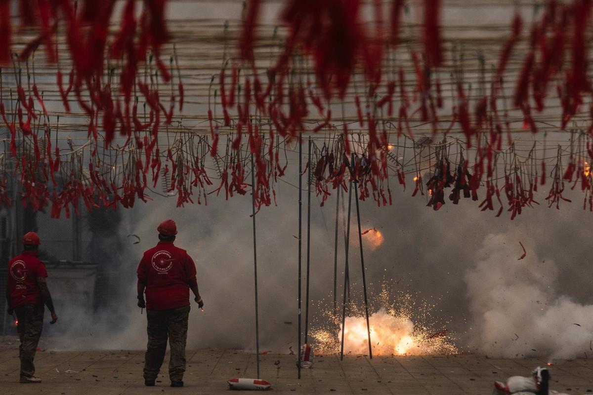 Imagen de la mascletà del 3 de marzo a cargo de la pirotecnia Alto Palancia, este martes en València
