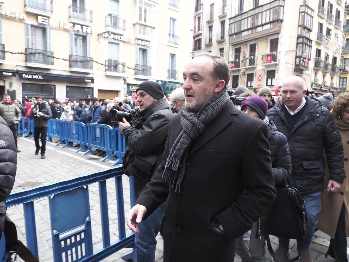 El presidente de UPN, Javier Esparza, llega al Ayuntamiento de Pamplona. El presidente de UPN, Javier Esparza, llega al Ayuntamiento de Pamplona.