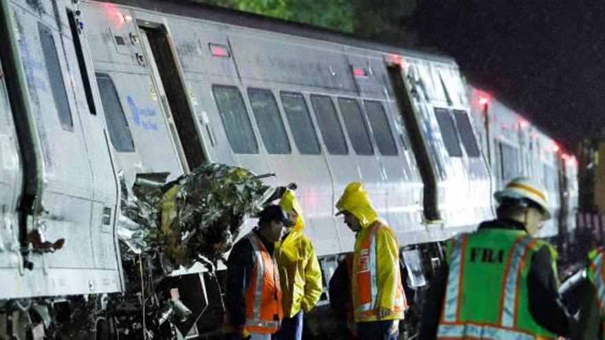 Treinta heridos al descarrilar un tren en EE UU
