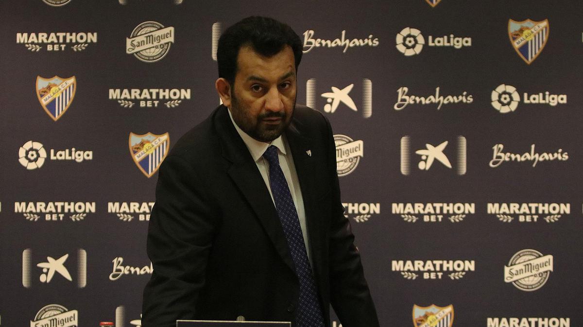 El jeque Al-Thani, en La Rosaleda mientras ejercía de presidente del Málaga CF.