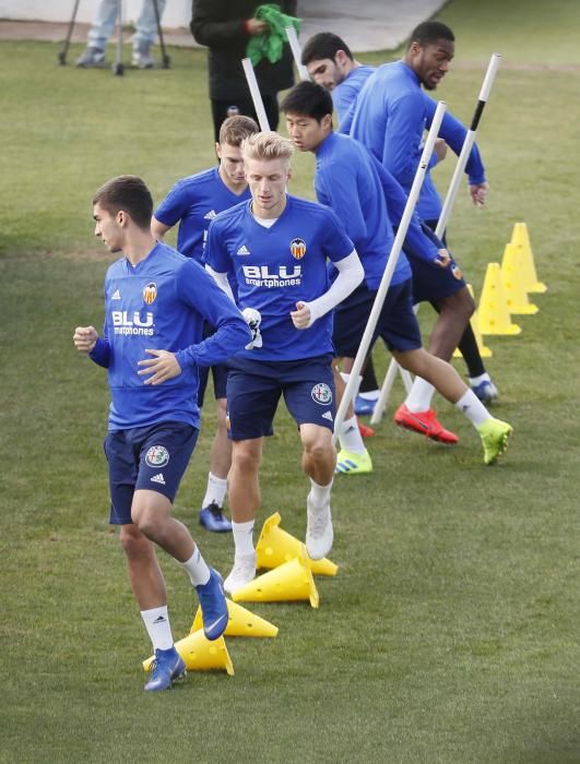 El Valencia CF prepara el partido de Copa del Rey