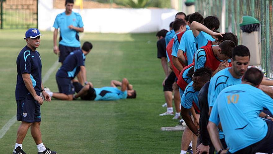 Plantilla por cerrar. Antonio Tapia sigue con el duro trabajo de pretemporada a la espera de las piezas que completen el puzzle final del equipo para la 08/09.