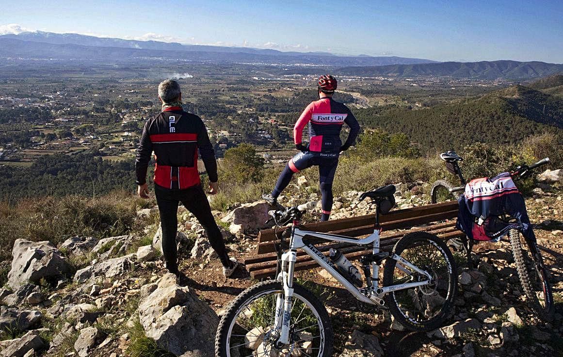 EN BICICLETA POR LA CREU DE L’OLLERIA