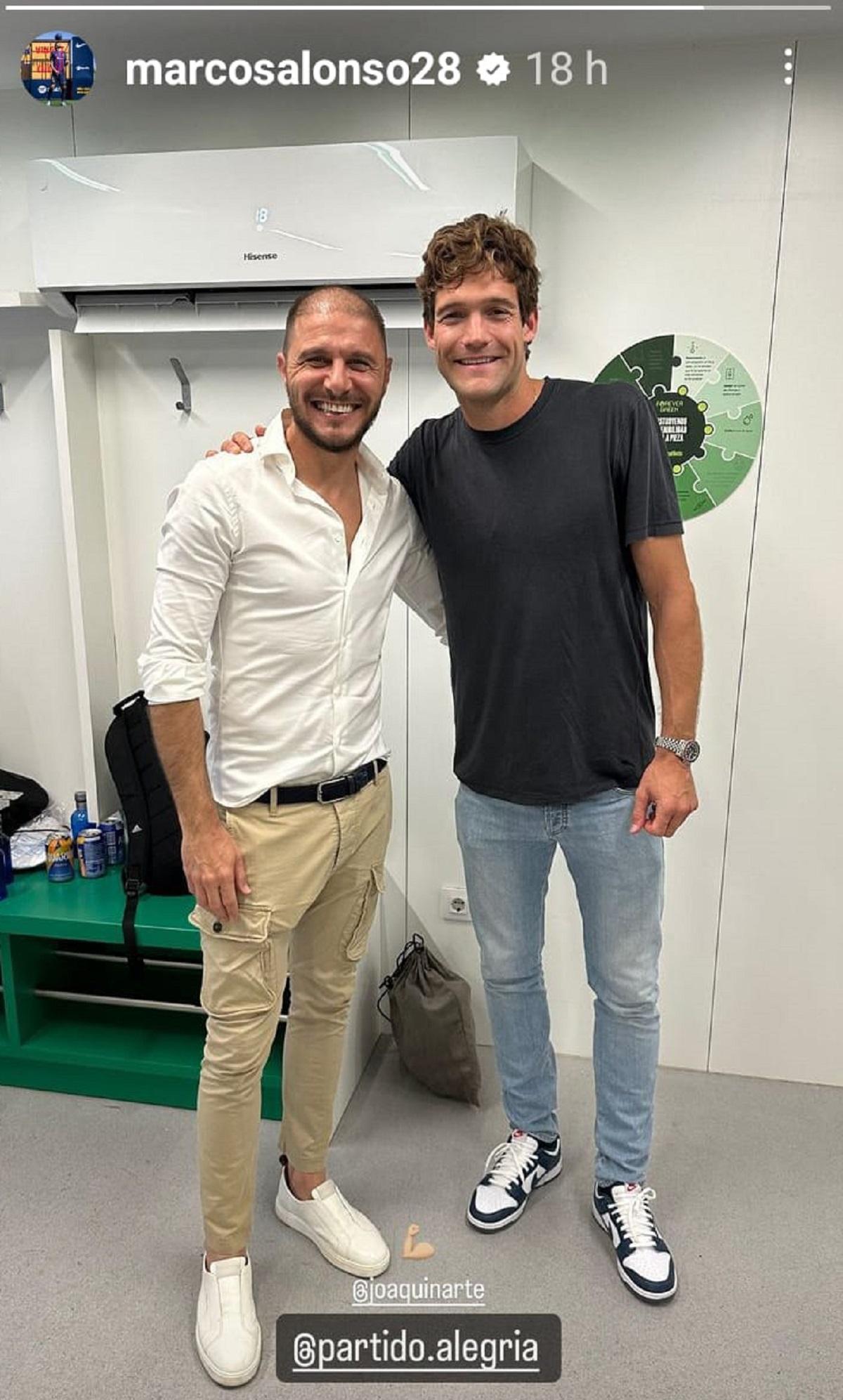 Marcos Alonso subió esta foto a sus redes sociales junto a Joaquín Sanchez.