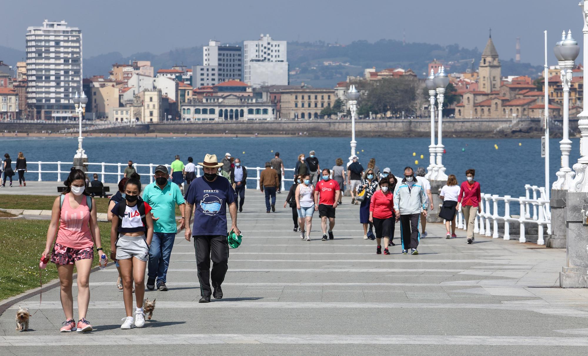 Calor en Gijón el último domingo de mayo