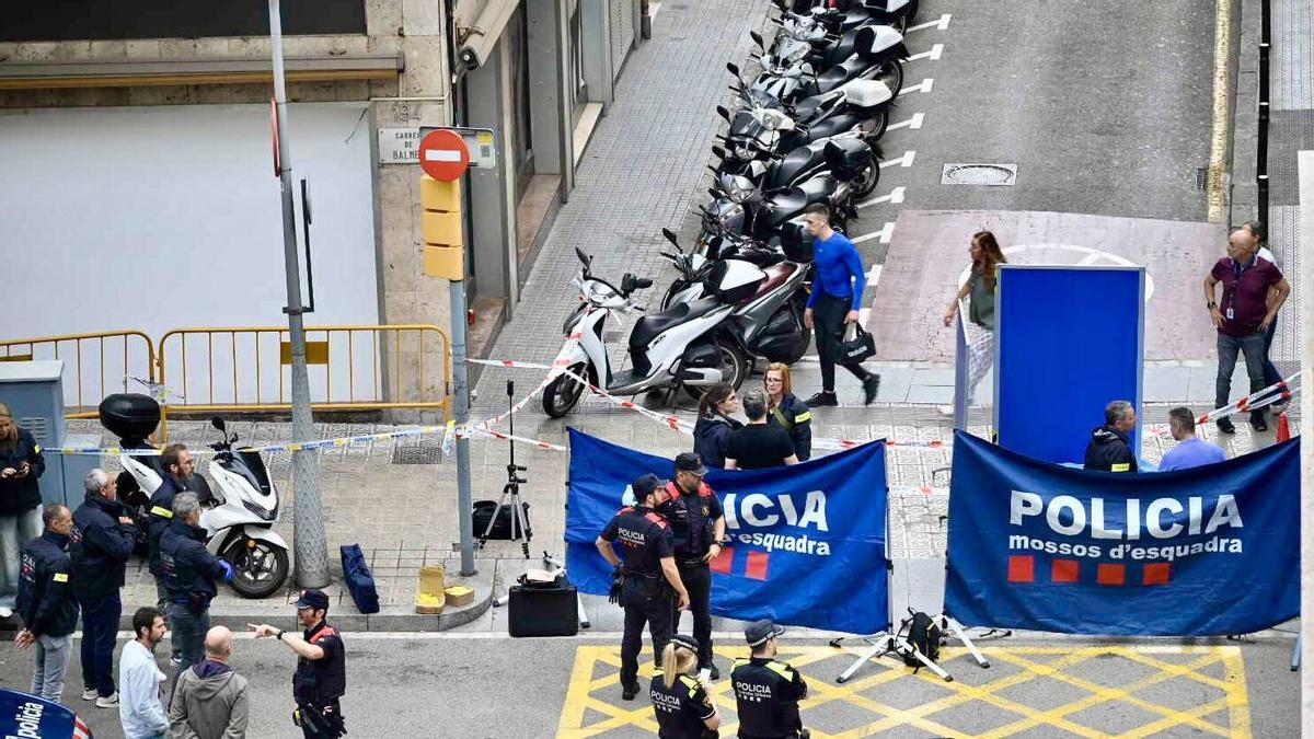 Muerto un hombre de un tiro en la cabeza en la calle de Balmes de Barcelona