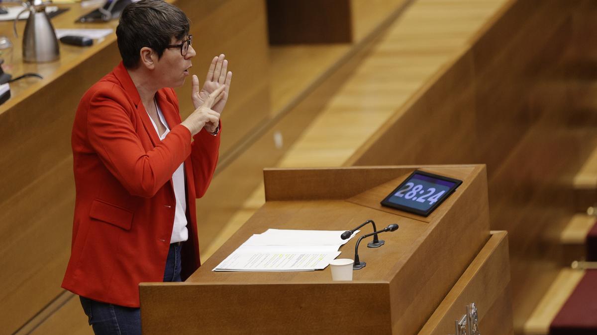 La síndica de Unides Podem, Pilar Lima, durante su intervención.