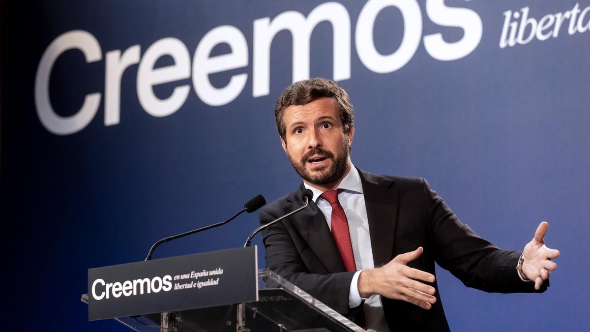 El líder del PP, Pablo Casado, durante su intervención en la mesa redonda 'Unidad nacional y Estado autonómico frente al nacionalismo', el pasado 31 de agosto de 2021 en Barcelona.