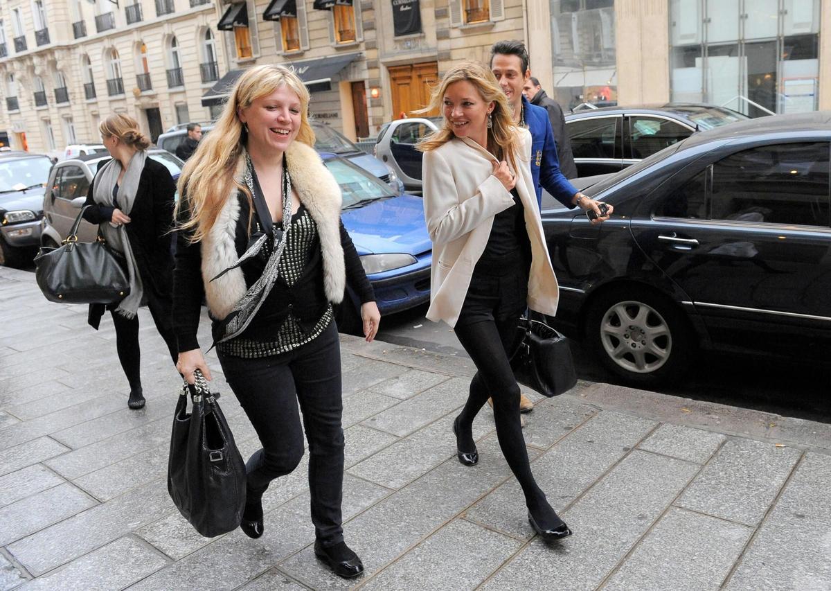 Kate Moss y Jamie Hince, enamorados en París