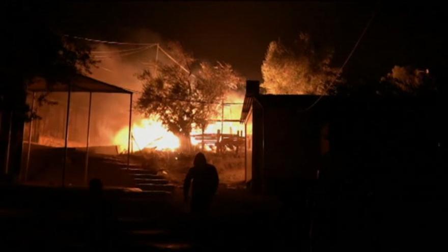 Un incendio destruye el campo de refugiados de Moria