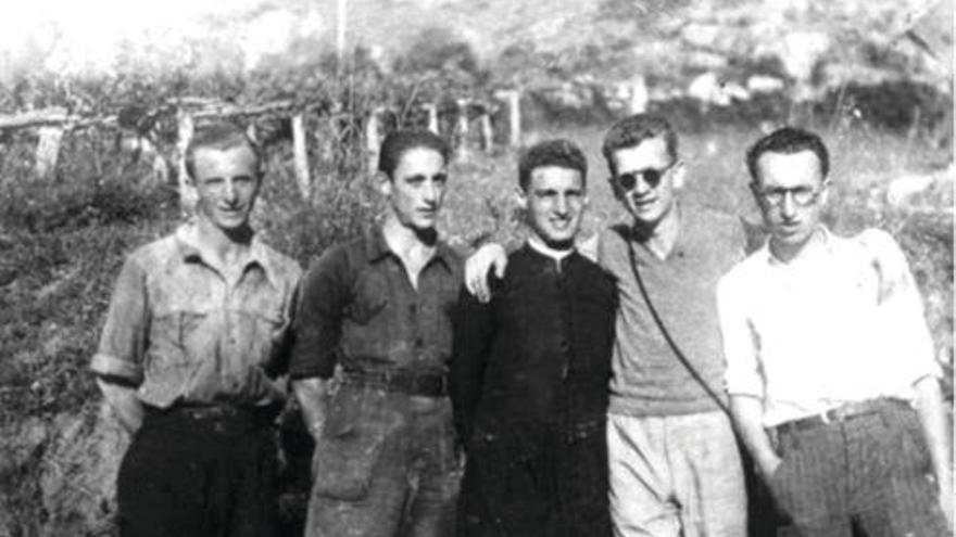 Cos compañeiros do seminario de Tui, no ano 1936.
