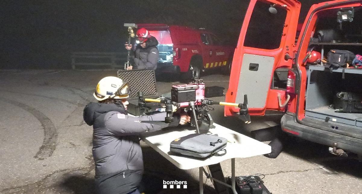 Base de los bomberos mientras buscaban al excursionista en el Pedraforca