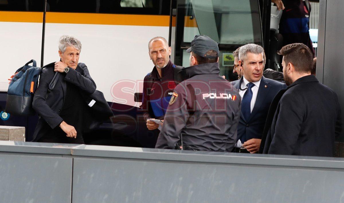 Los jugadores del FC Barcelona llegan a Madrid para la disputa de El Clásico de LaLiga contra el Real Madrid en el Santiago Bernabéu Los jugadores del FC Barcelona llegan a Madrid para la disputa de El Clásico de LaLiga contra el Real Madrid en el Santiago Bernabéu