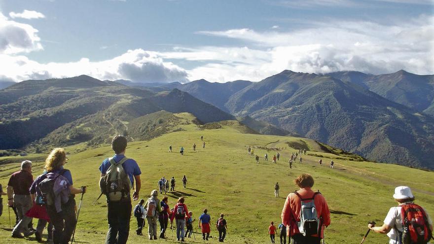 Senderistas en la ruta de Cotobello.