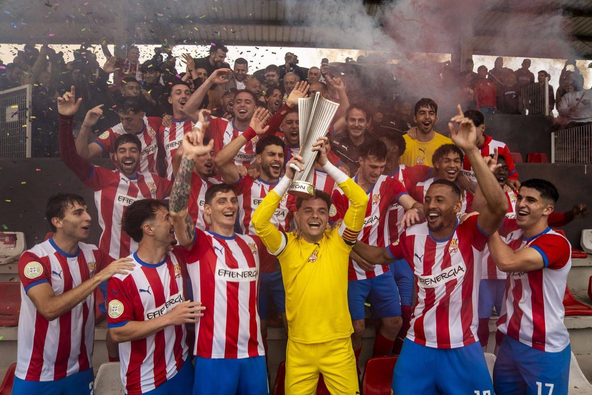 Així ha celebrat el CE Manres el títol de Lliga