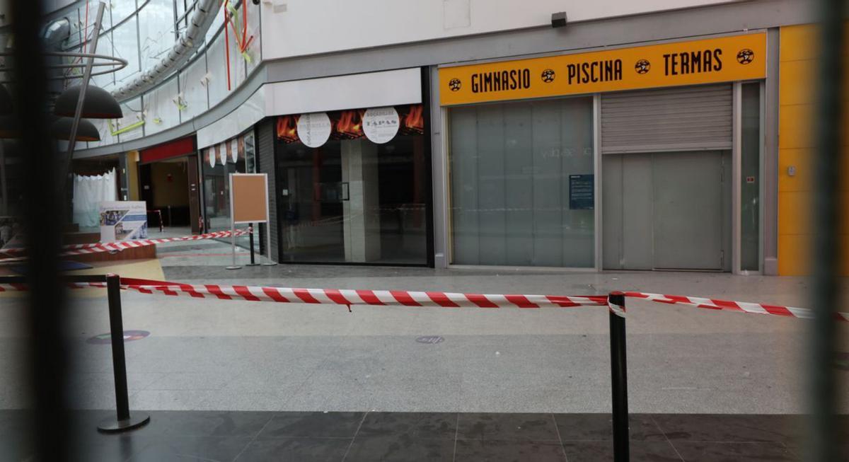El cierre de las últimas tiendas redujo el espacio visitable de Plaza. | ÁNGEL DE CASTRO