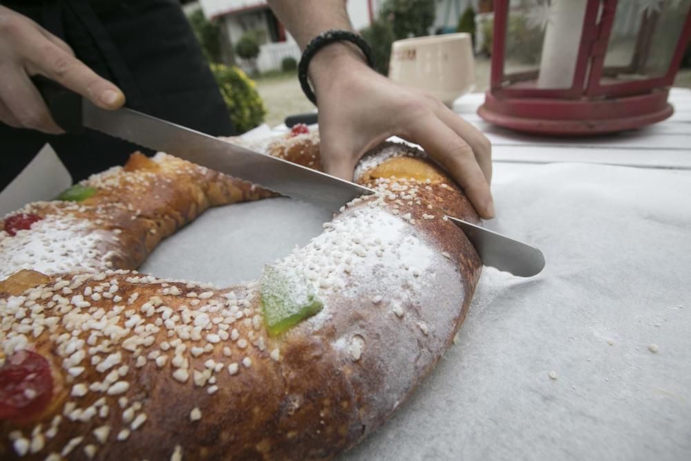 Así se elabora el roscón de Reyes en Busto