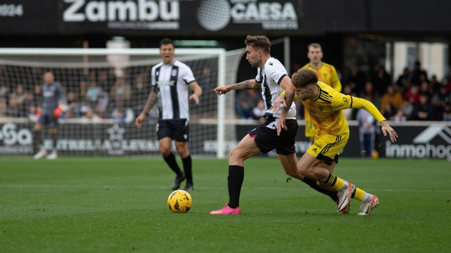 El FC Cartagena vence con oficio al Mirandés y da continuidad a su buena racha (1-0)