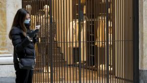 zentauroepp52742146 shops are closed in galleria umberto  in downtown naples  so200311220830