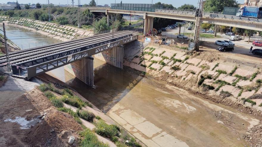 Massanassa y Catarroja recuperan la pasarela peatonal junto a las vías