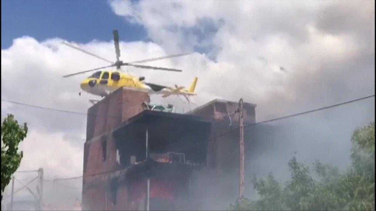 Encuentran un cadáver calcinado en el edificio incendiado de Ibiza