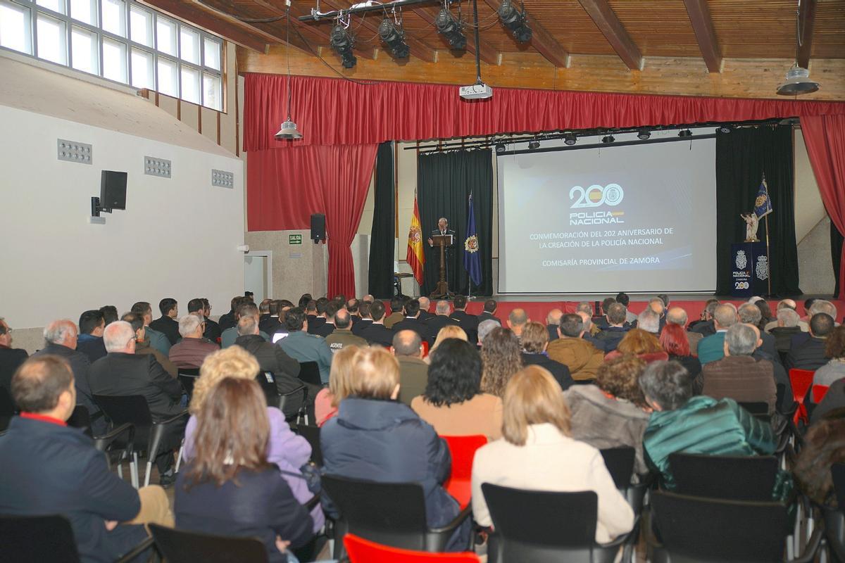 GALERÍA | Homenaje a la Policía de Fronteras en Alcañices