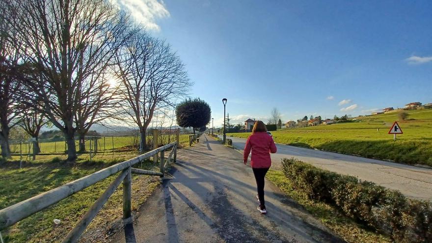Llanera anima a los vecinos a ponerse en forma &quot;Con buen pie&quot; y de forma gratuita