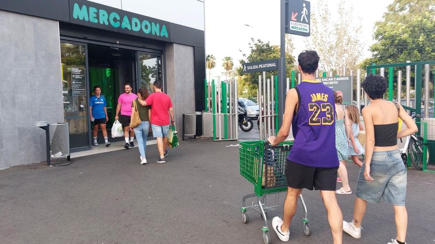 Cambios en Mercadona en Andalucía: este es su nuevo horario de verano con apertura en festivos