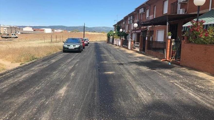 El ayuntamiento finaliza el asfaltado de varias calles