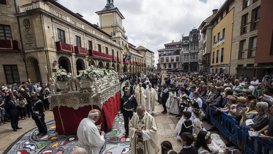 Un Corpus muy político: este fue el deseo del Arzobispo de Oviedo para los nuevos gobiernos municipales